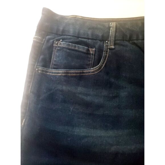 Terra Sky Dark Wash Roll Hem Stretch 5 Pocket LN Denim Shorts Size 24W - Picture 3 of 11